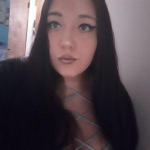 Meet your Posher, Selena